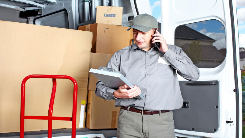 4 Things to Check Out When You Hire a Moving Service