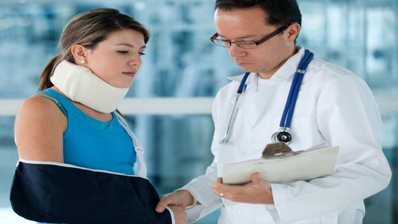 5 Reasons You Must See an Auto Accident Doctor After a Car Collision