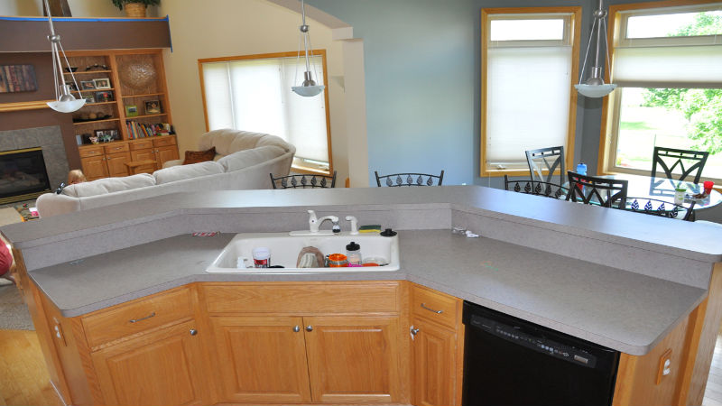 Tips For Designing With Vibrant Quartz Countertops In Minneapolis Homes