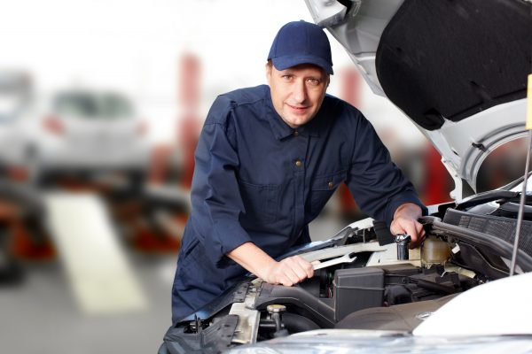 Keep Your Vehicle Running Smooth and Happy with Expert Oil Changes in Davenport, IA