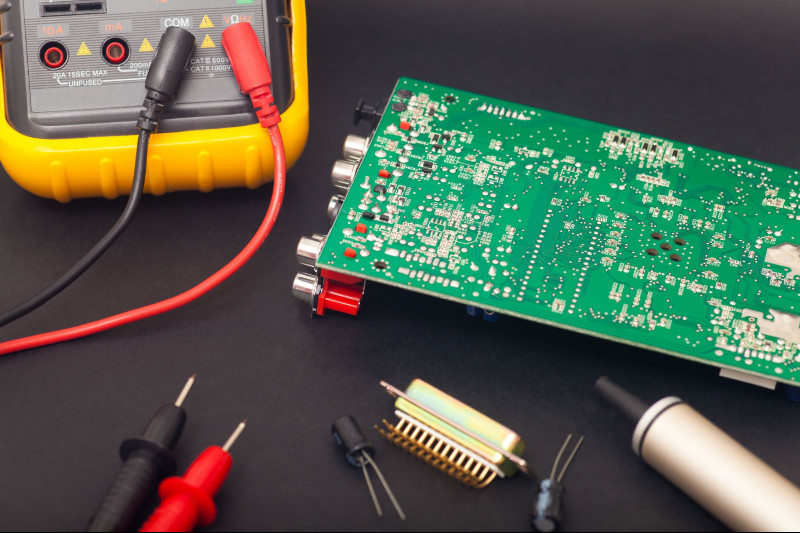 Two Especially Common Uses for 2N2222 Transistors in Texas