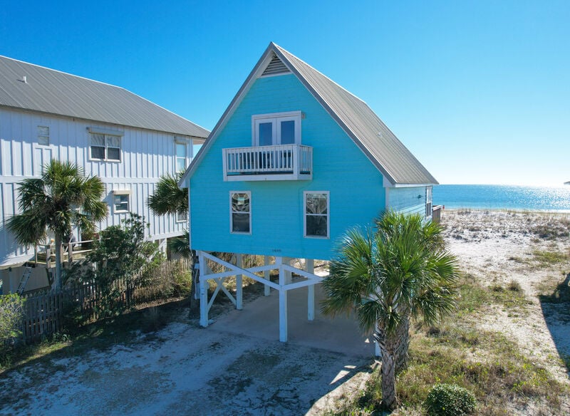 Key Benefits to Investing in Beach House Rentals in Gulf Shores