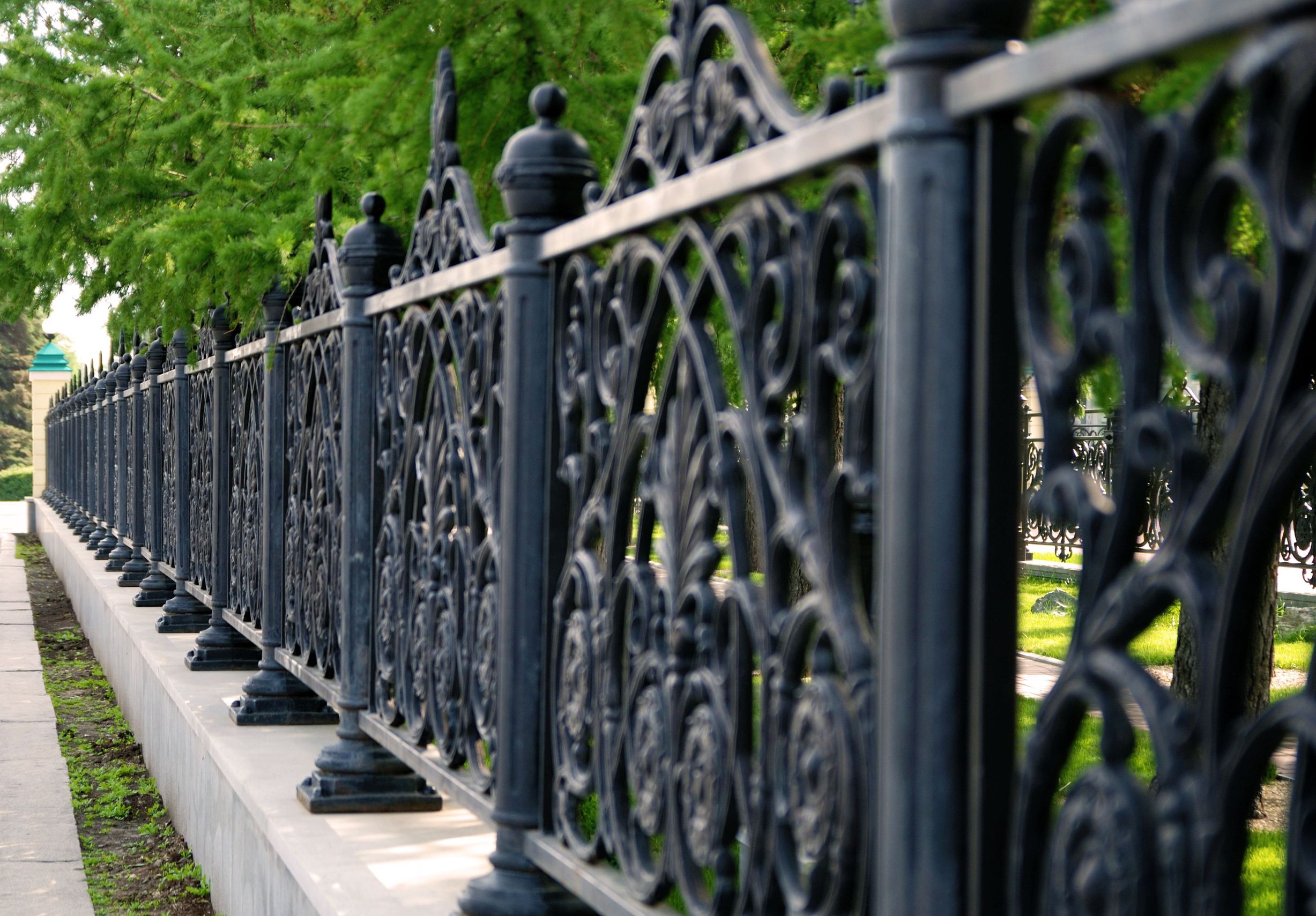 What to Know about a Fence Company in Edmonton