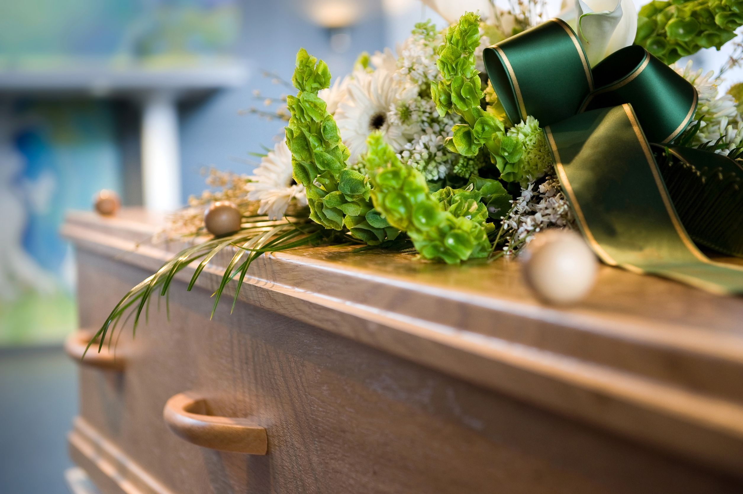 Too many options? These 5 suggestions will help you pick out an appropriate casket