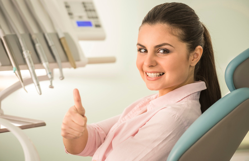 Why Is It Important to See the Dentist in Pembroke Pines FL When You Have Gum Infection?