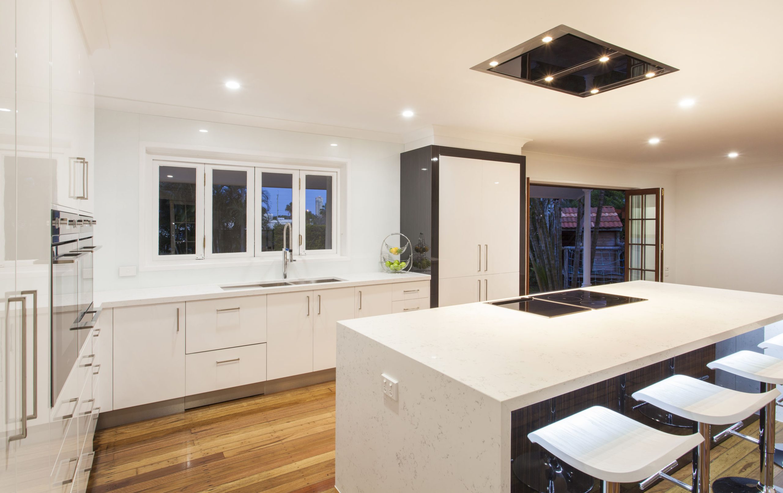 Bring New Life to Your Kitchen with Cabinet Refinishing Services in Kansas City