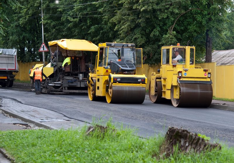 Why Choose Asphalt Over Concrete for Your Commercial Driveway