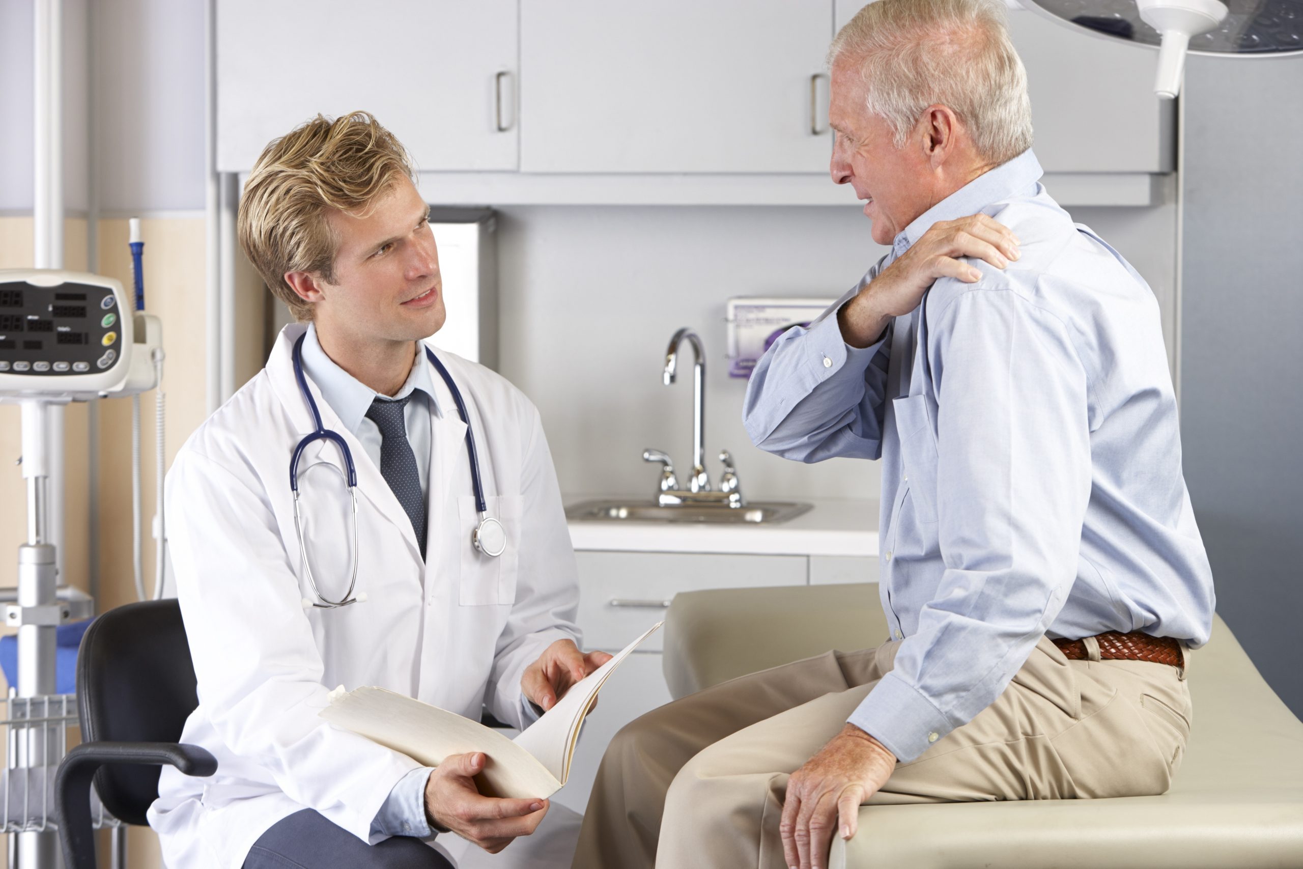 Chronic back pain relief with a chiropractor in Englewood CO for long term wellness