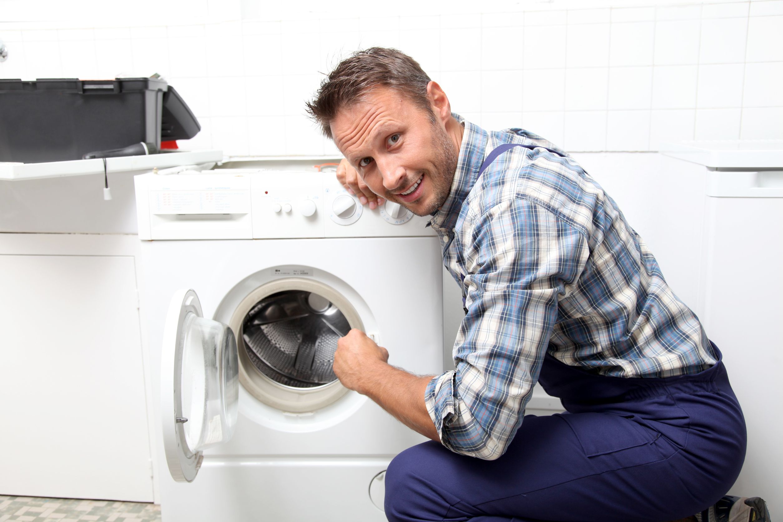Maintenance Tips for Kitchen Range Hoods Louisville KY to Boost Appliance Lifespan