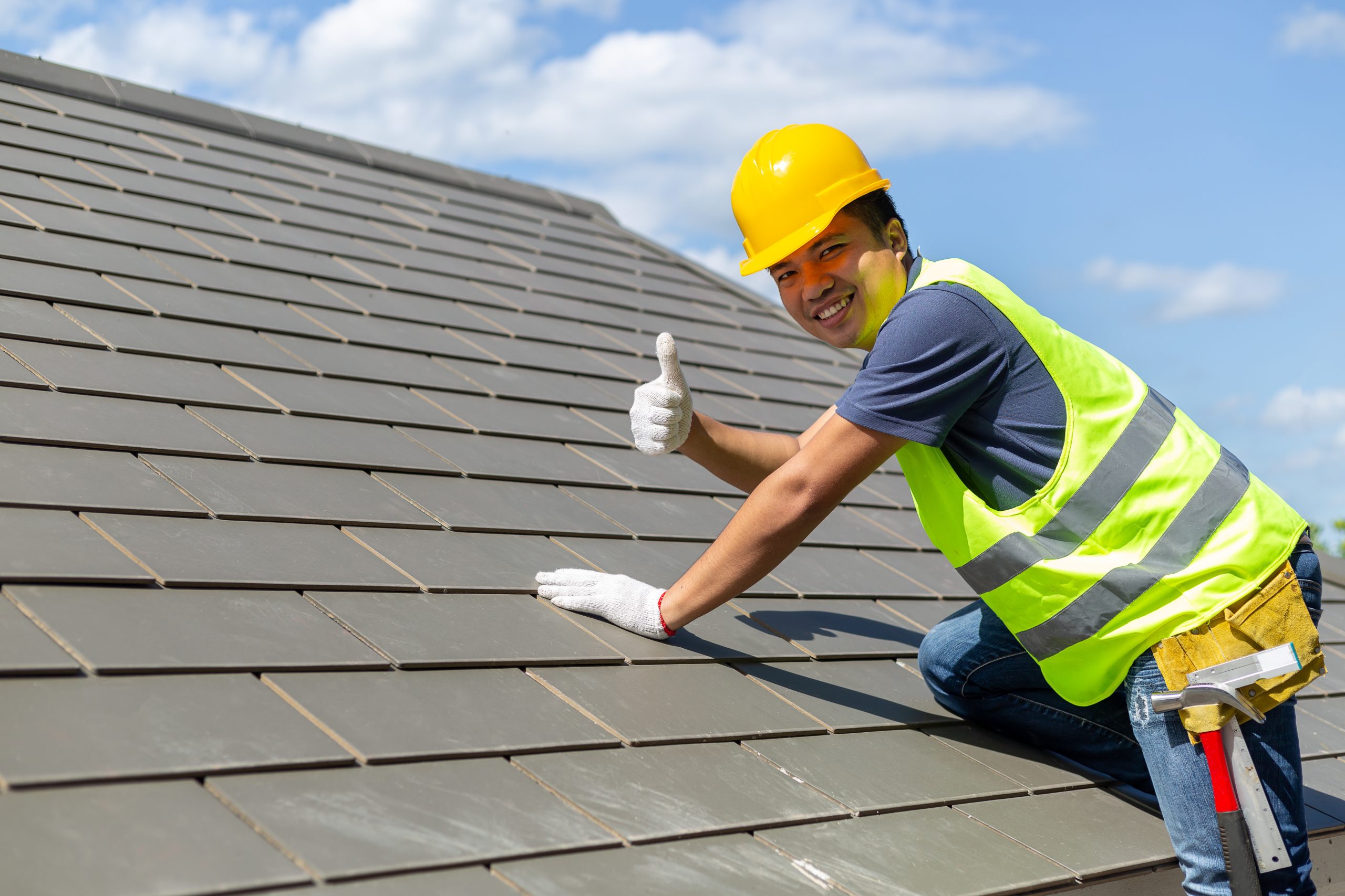 Common Signs You Need Roofing Contractor Services in Denver, CO for Repairs