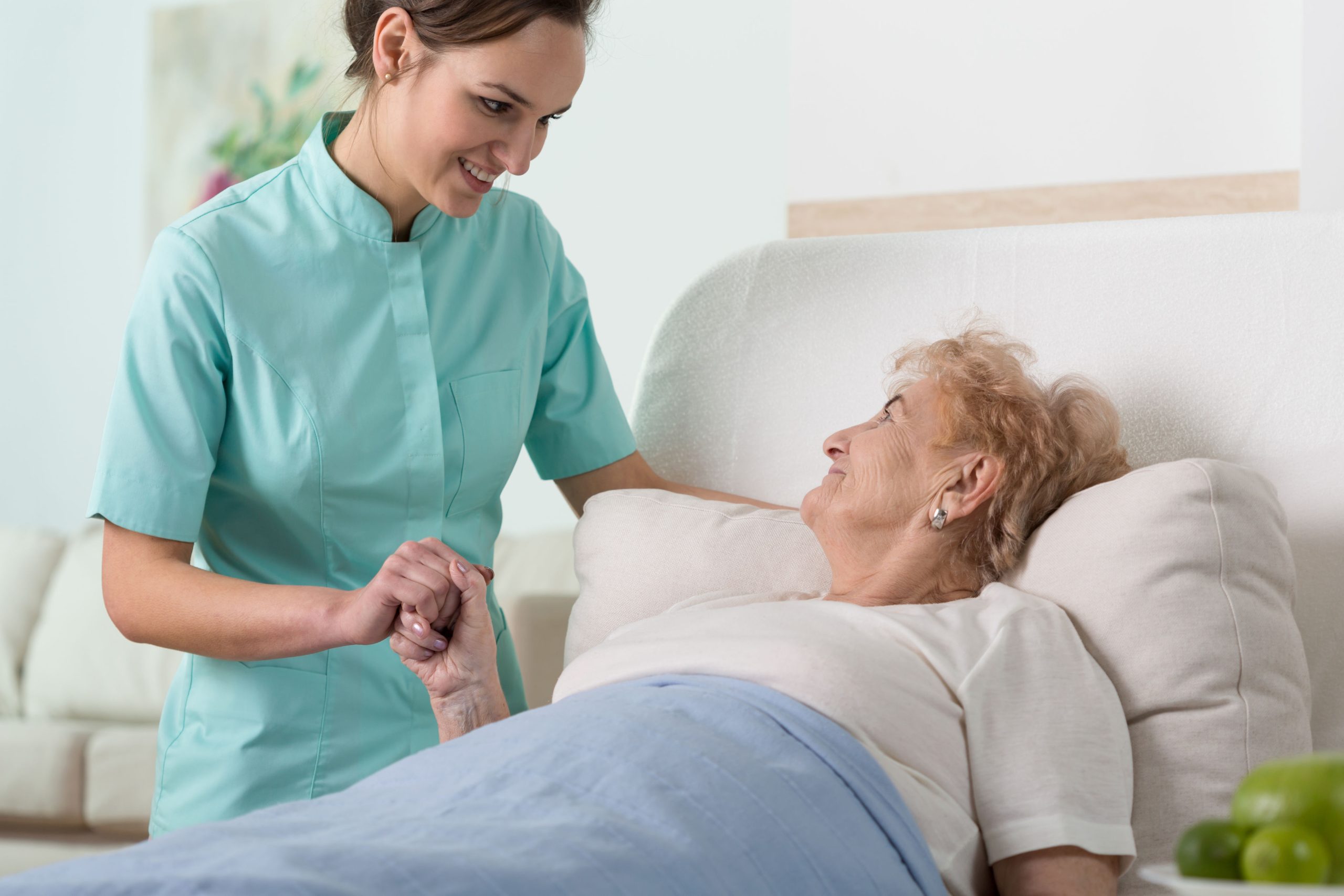 How do in-home care agencies near Eden Prairie, MN, Support Families Seeking Reliable Assistance?