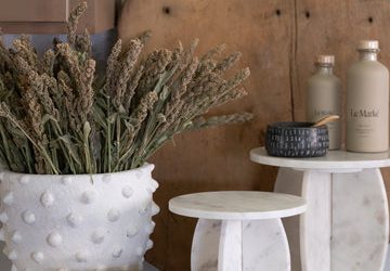 How to Style Open Kitchen Shelves with Useful Accessories and Decor