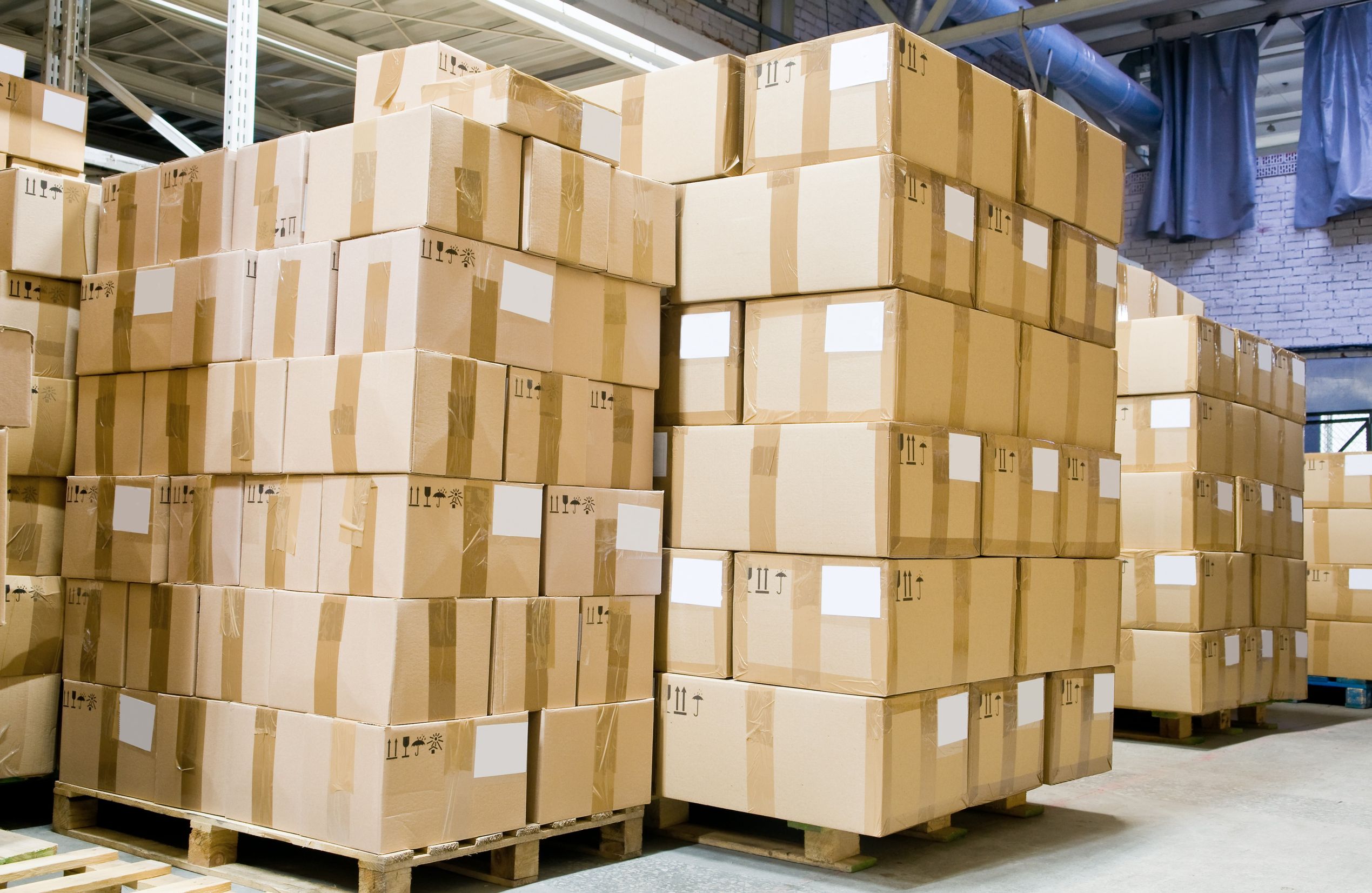 Make Moving Easier With Secure Storage Units in Crystal Lake, IL for Your Valuables